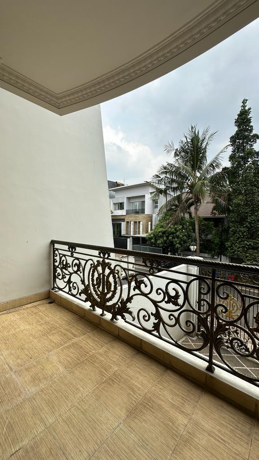 European Classic House Pondok Indah