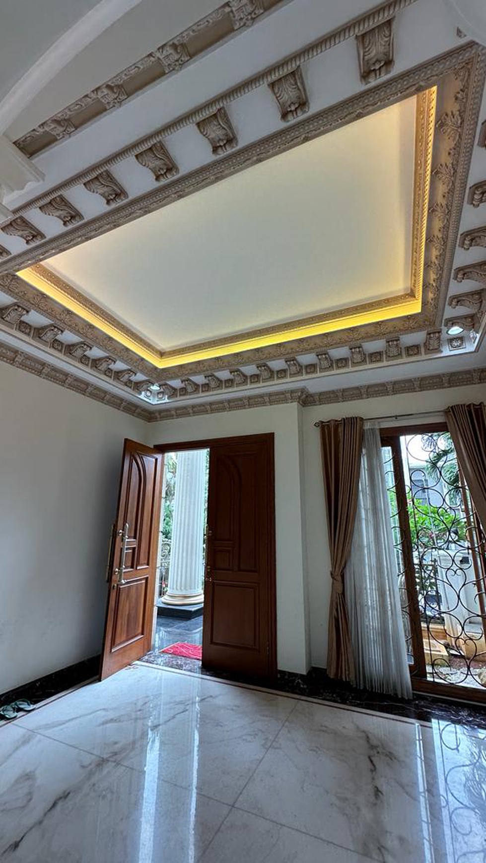 European Classic House Pondok Indah