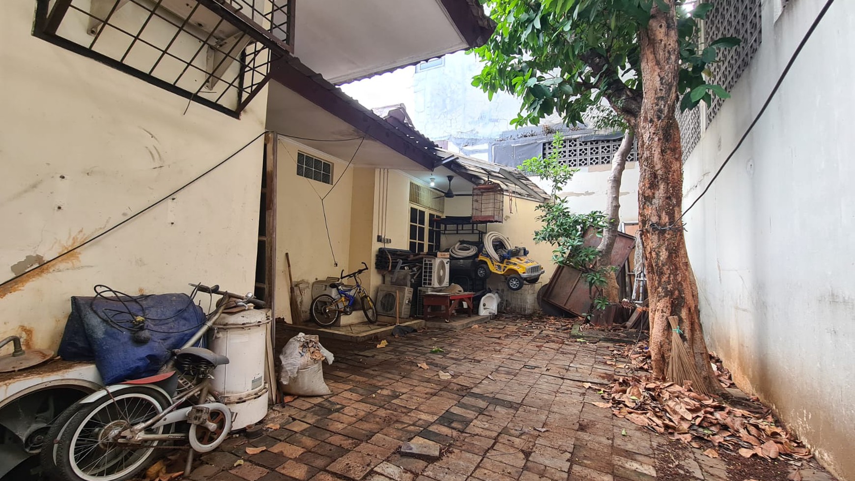 Rumah Potensial di Lokasi Ideal, Lebak Bulus