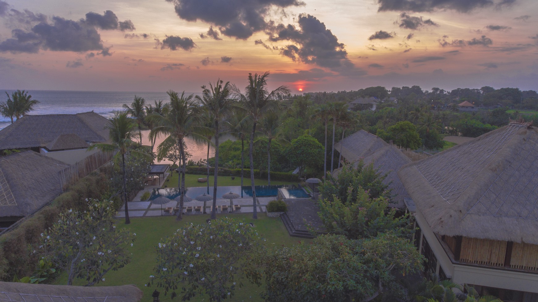 Freehold Luxury Ocean Front Villa in Canggu