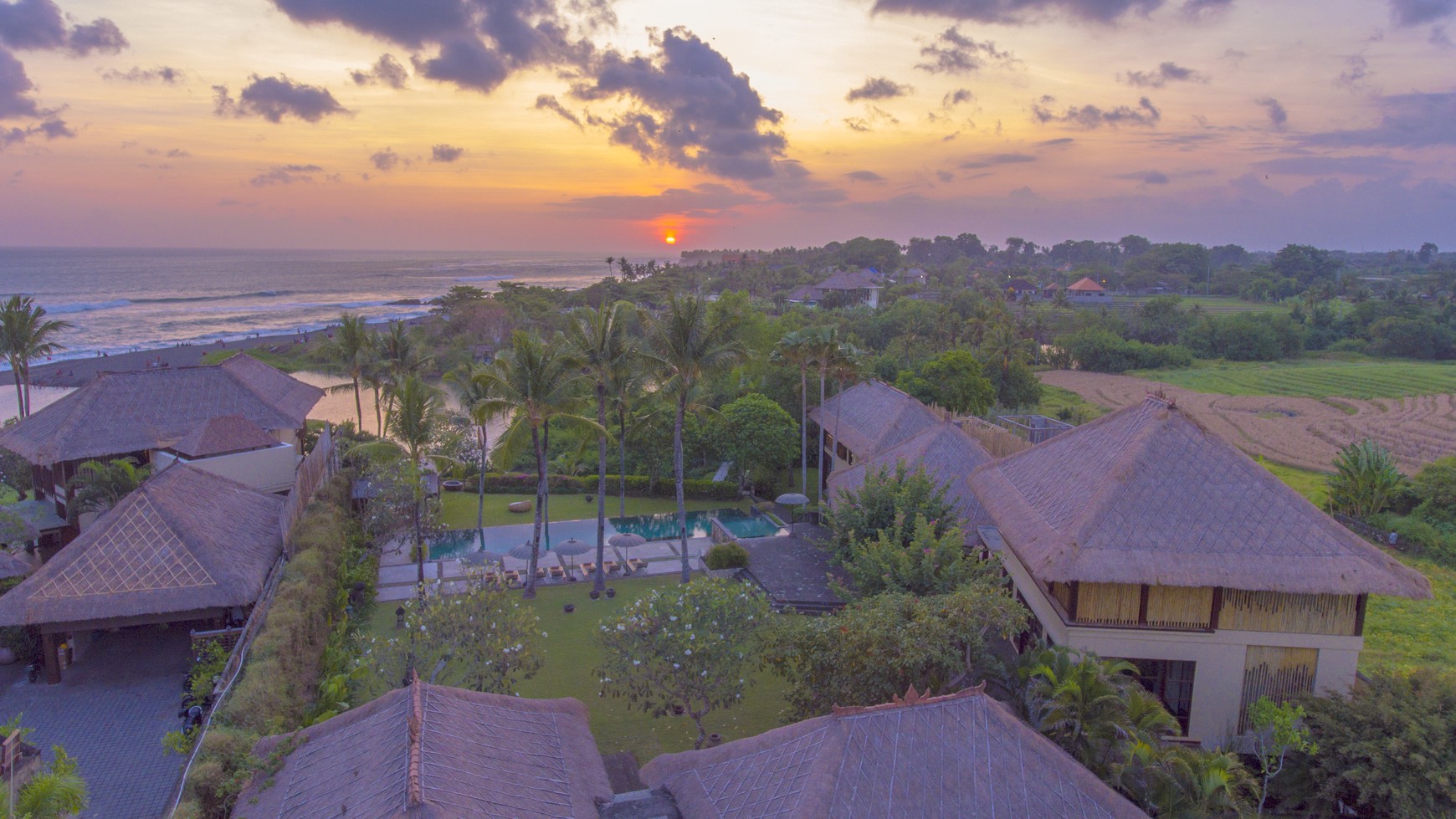 Freehold Luxury Ocean Front Villa in Canggu