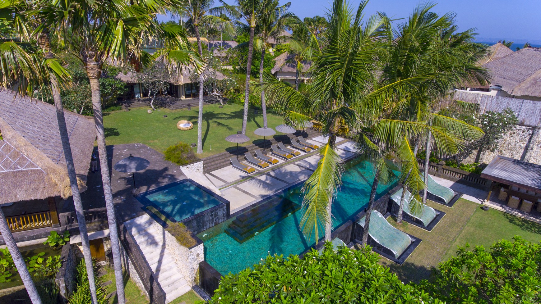 Freehold Luxury Ocean Front Villa in Canggu