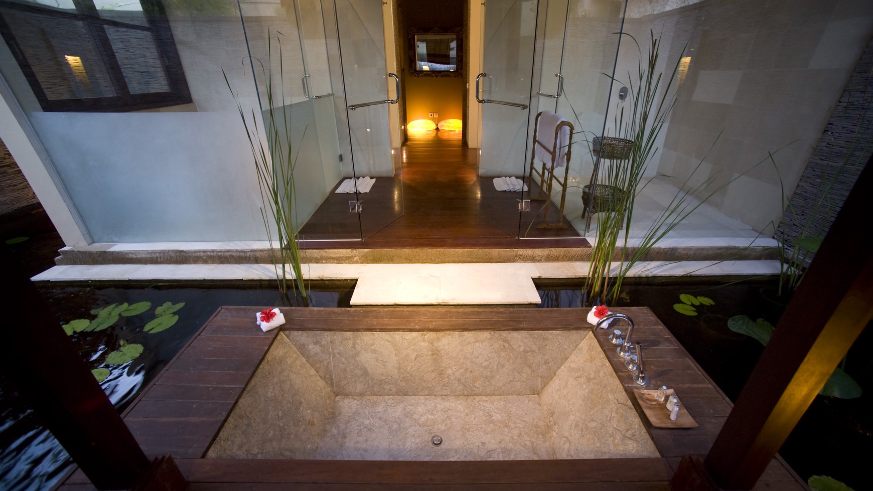 Freehold Luxury Ocean Front Villa in Canggu Bali