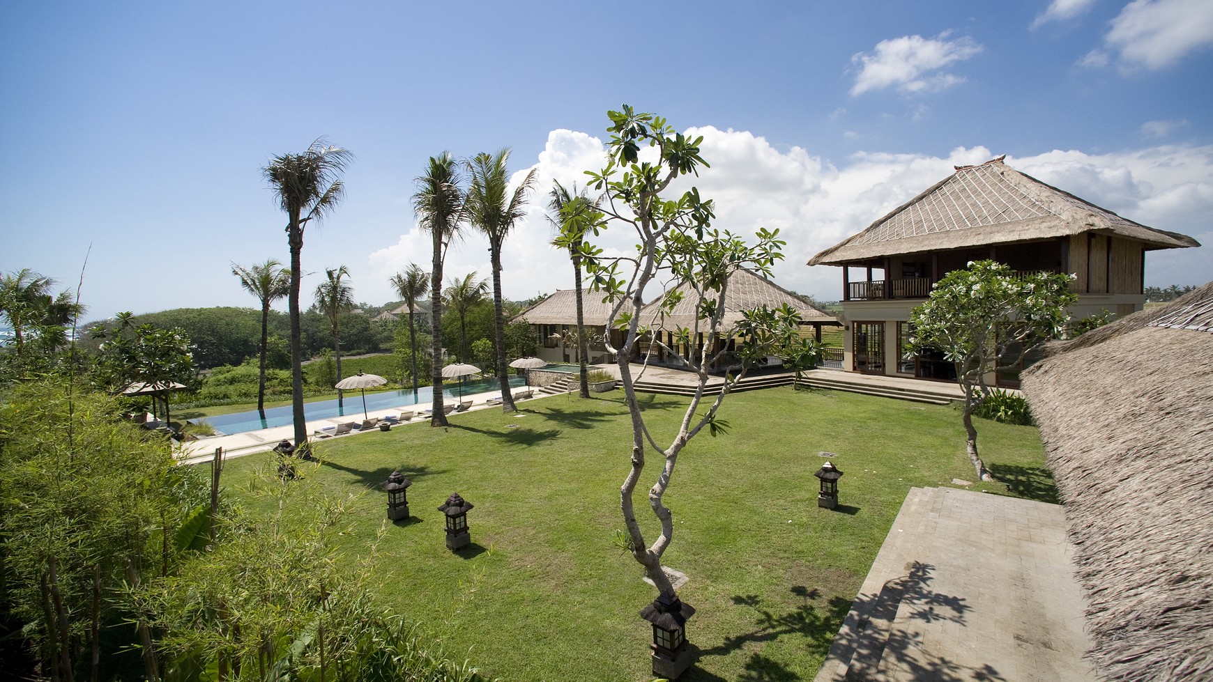 Freehold Luxury Ocean Front Villa in Canggu Bali