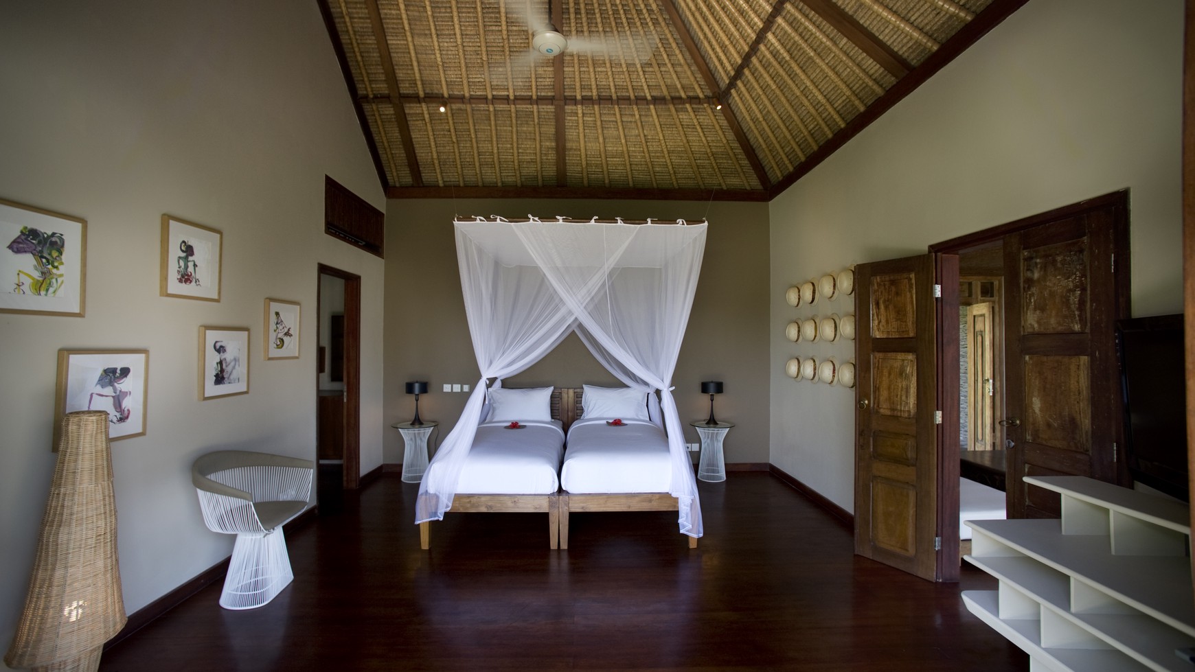 Freehold Luxury Ocean Front Villa in Canggu Bali