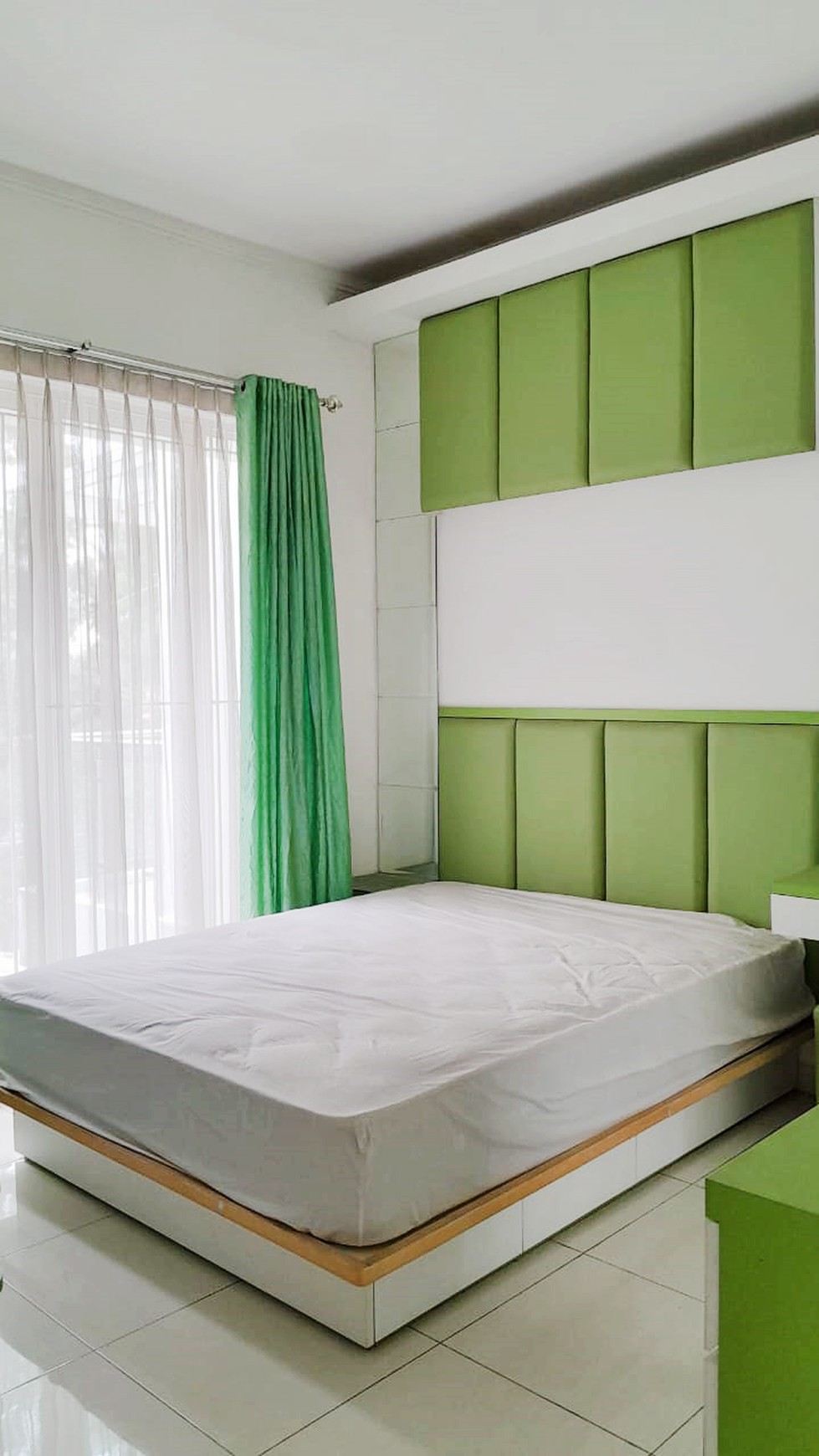 Rumah Bagus Di Emerald View Bintaro Jaya Sektor 9