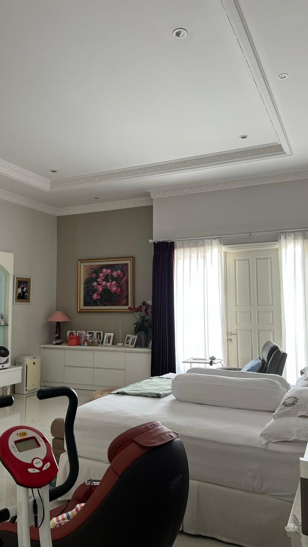 Graha Famili Terluas, Termurah!!  Rumah Cantik Furnished Mewah Elegan FULL FURNISHED, sudah SHM..