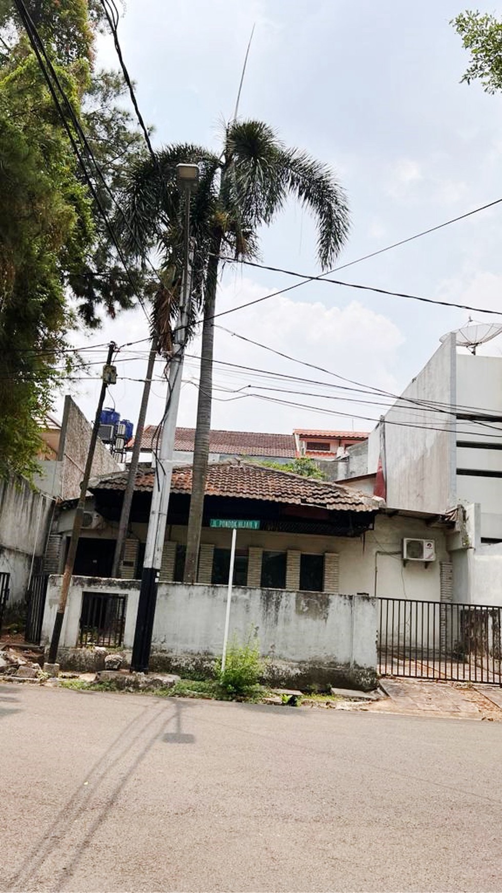 Rumah Hitung Tanah Di Pondok Hijau Pondok Indah Jakarta Selatan