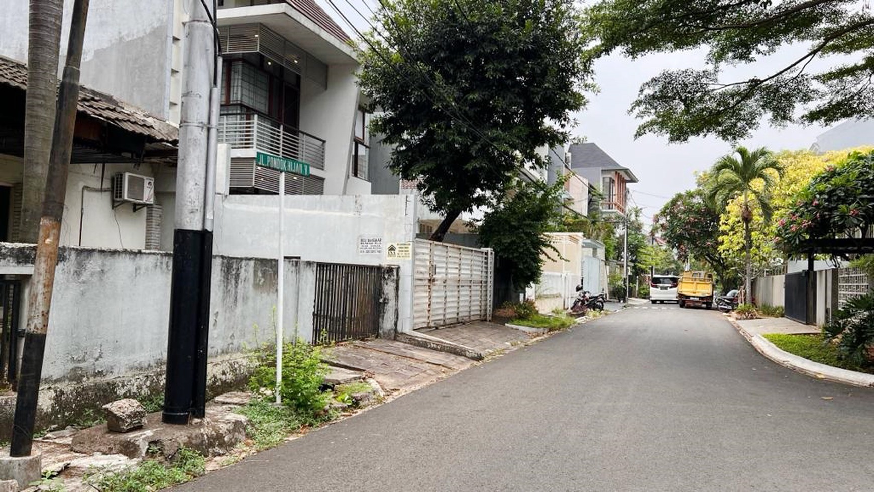 Rumah Hitung Tanah Di Pondok Hijau Pondok Indah Jakarta Selatan