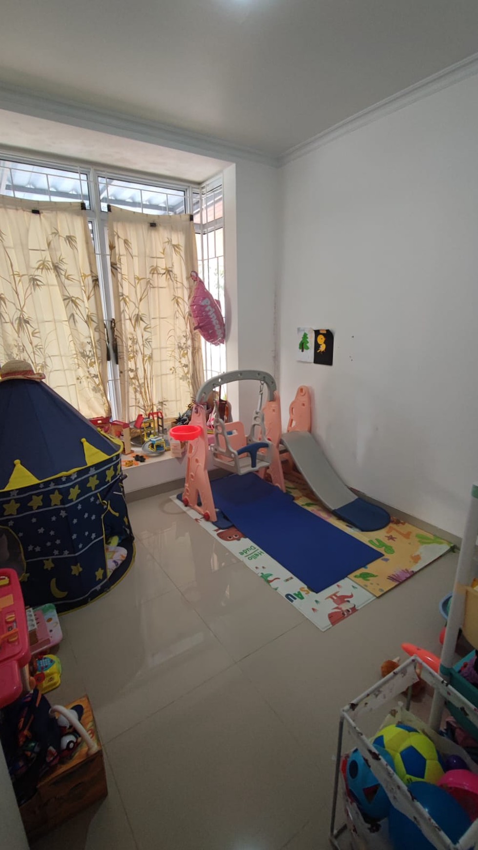 Rumah Full Furnished 3 lantai di Boston Village, Gading Serpong