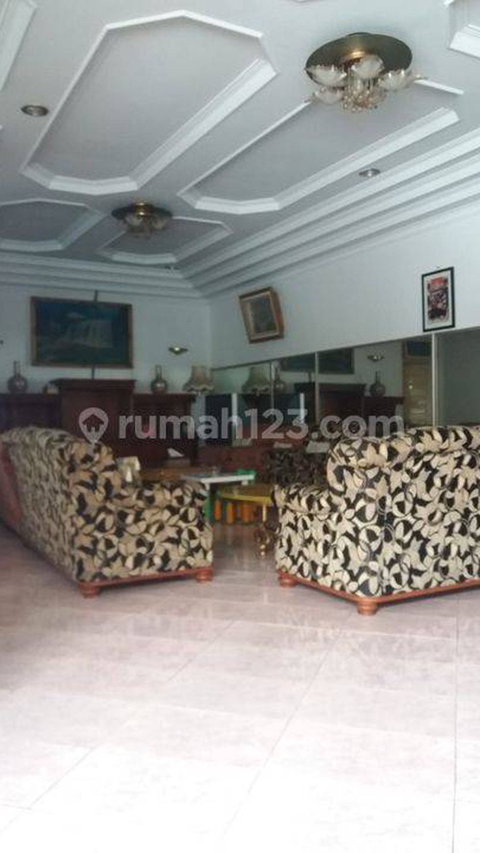 For Sale Ex Guess House di Pusat Kota Bandung Sayap Jalan A Yani laswi