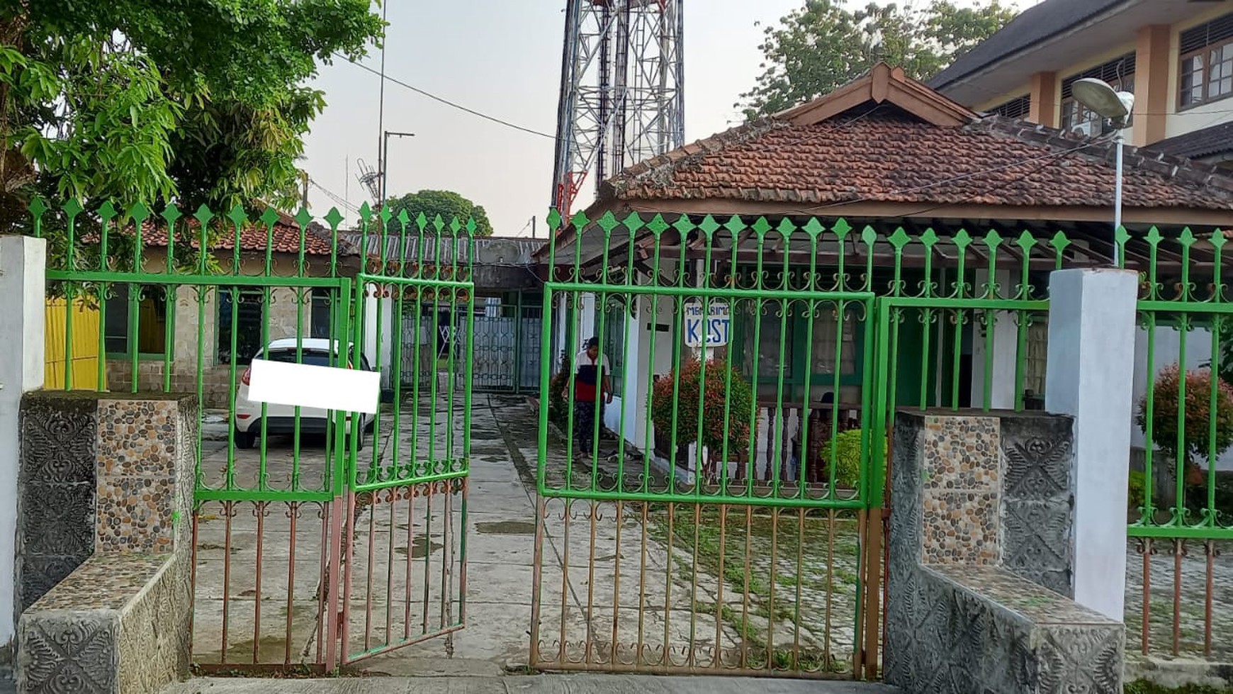 Rumah Hitung Tanah Pinggir Jalan Raya di Cilacap # DG