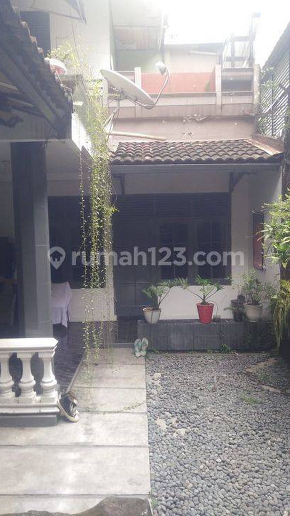 For Sale Rumah di Perempatan Soetta Bubat Bandung Komplek One Gate 