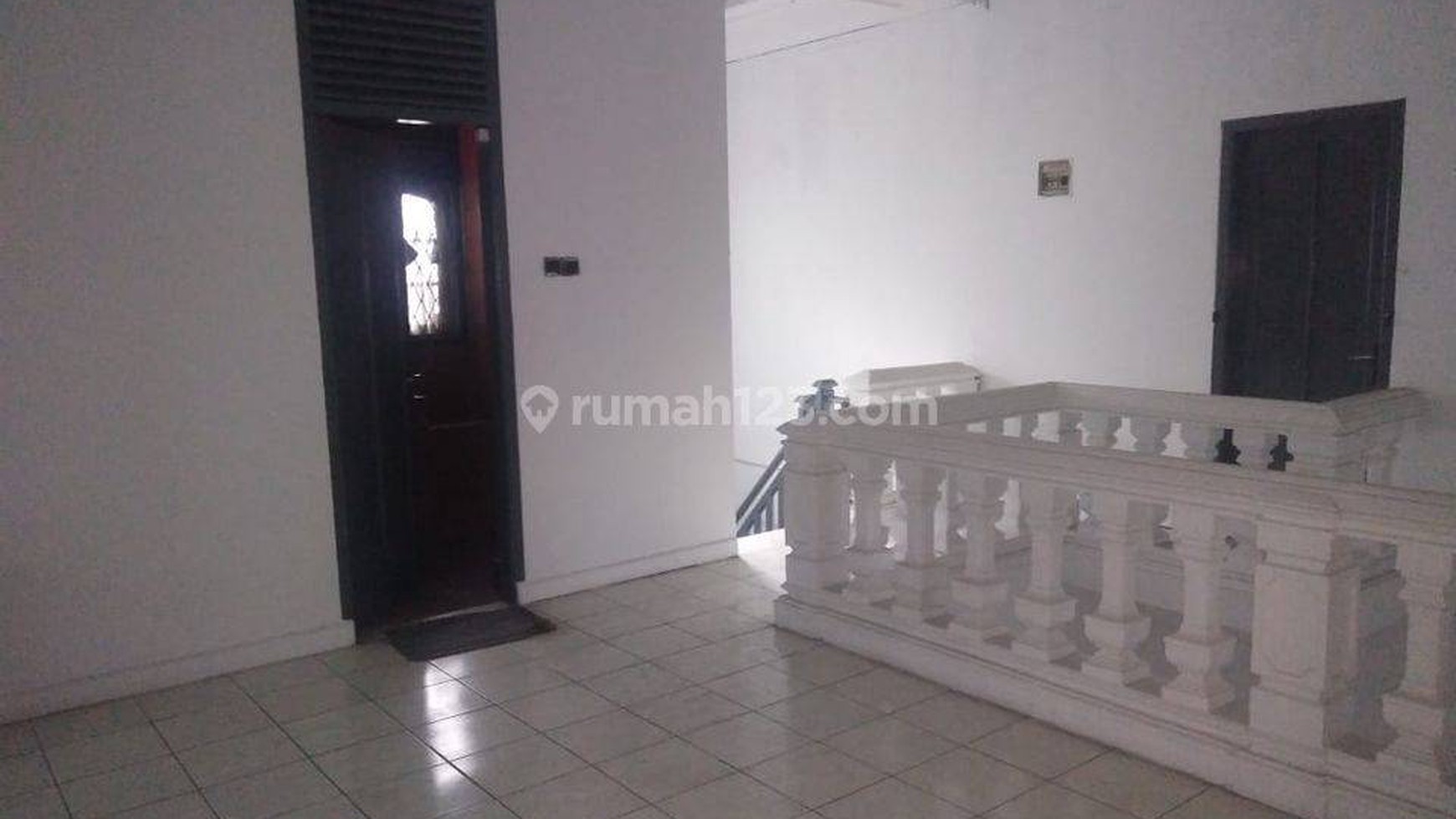 For Sale Rumah di Perempatan Soetta Bubat Bandung Komplek One Gate 