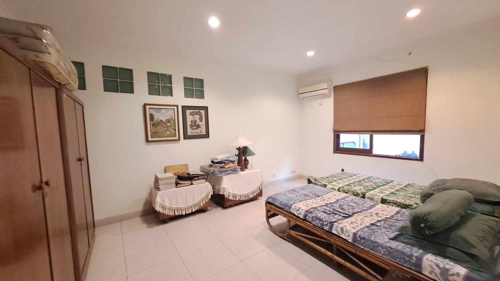 Dijual Rumah Modern Minimalis dengan Ruang Keluarga Lega di Lingkungan Nyaman CitraGran Cibubur  /  A Modern Minimalist House  with Spacious and Comfortable Living Room #DDAL