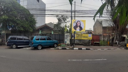 TANAH KOSONG  DEKAT  DENGAN  CASABLANCA, DEKAT DENGAN  HOTRL  HARIS, TERLETAK DI PERSIMPANGAN  SANGAT  STRATEGIS UNRUK  BISNIS DAN  HOTEL