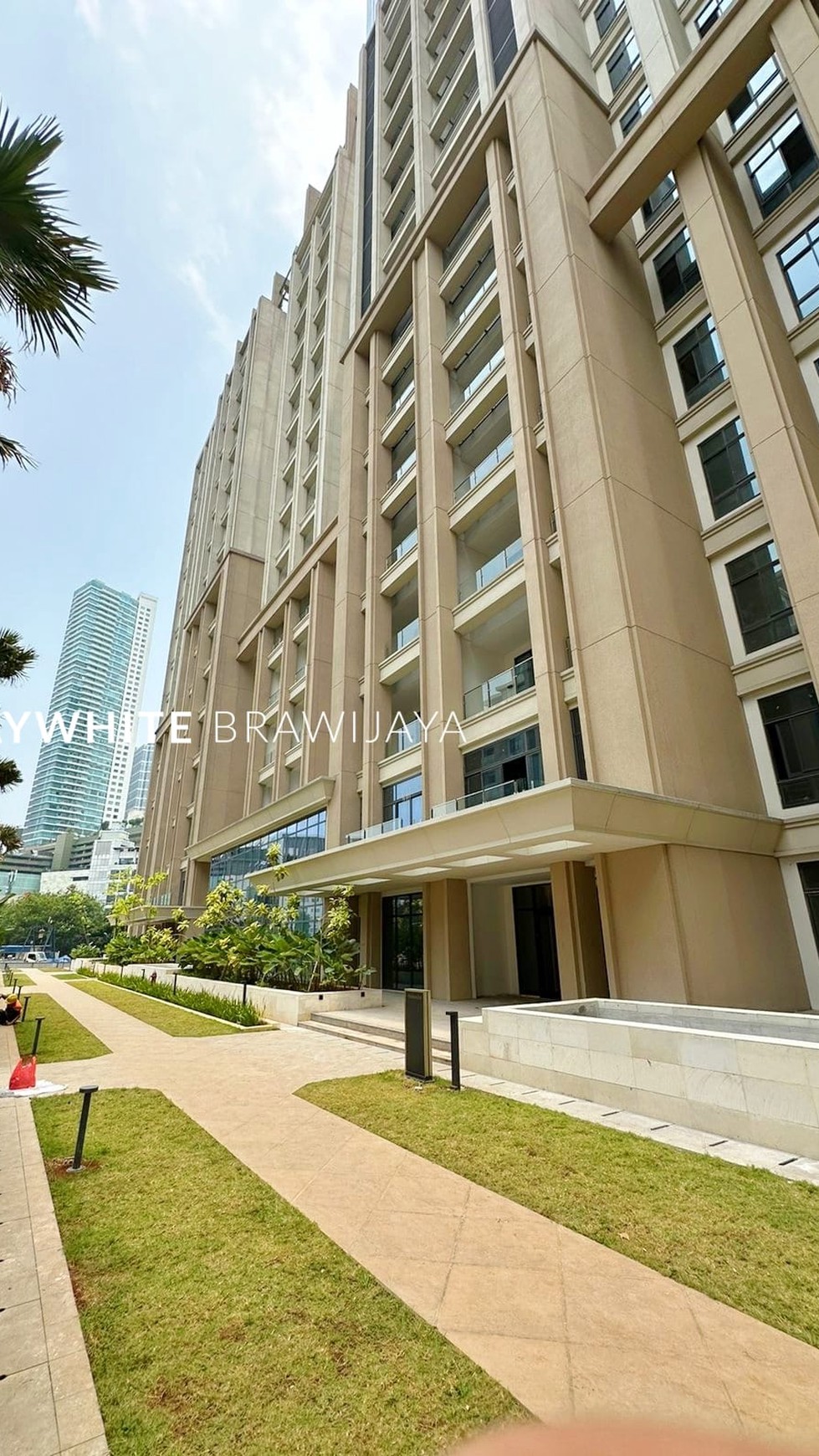 Luxurious Low Rise Apartment at Sudirman-Thamrin