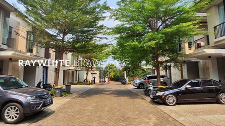 Townhouse Precium Simatupang Siap Huni Area Ampera 