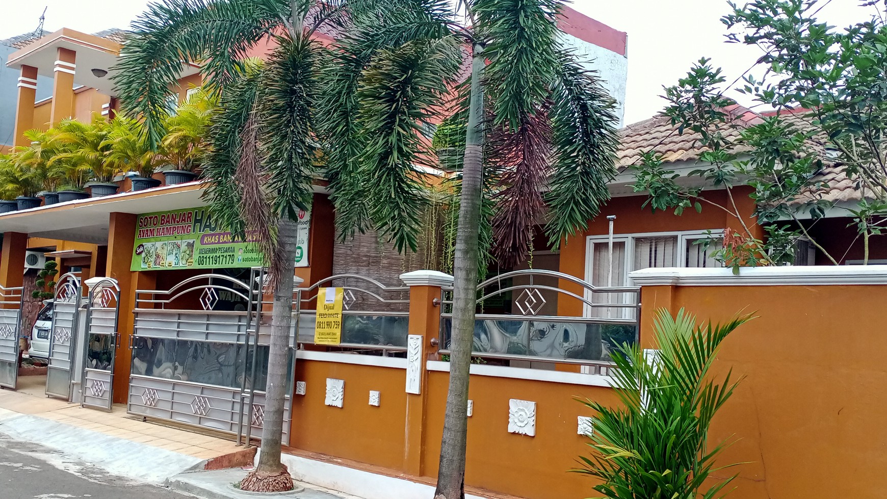 Dijual Rumah Ada Kolam Renang Villa Nusa Indah 3 