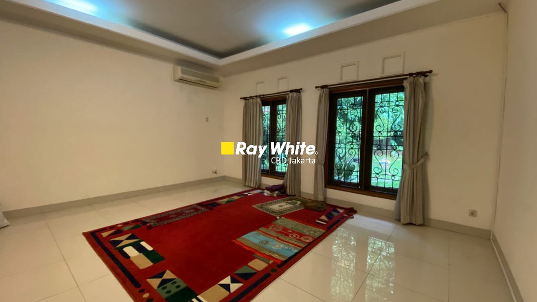 Dijual rumah di Jl Madrasah Buntu - Ampera - Kemang - Jakarta Selatan