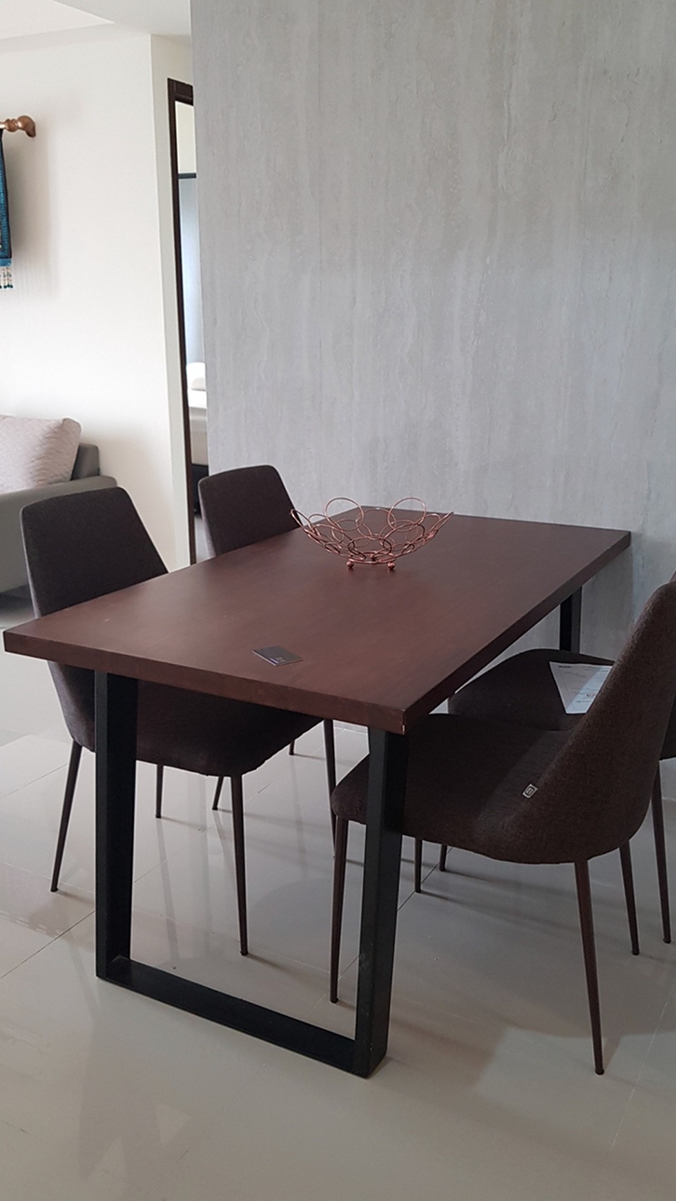 Apartemen The Accent  mewah yg berlokasi di Pusat Bisnis sektor 6 dan 7