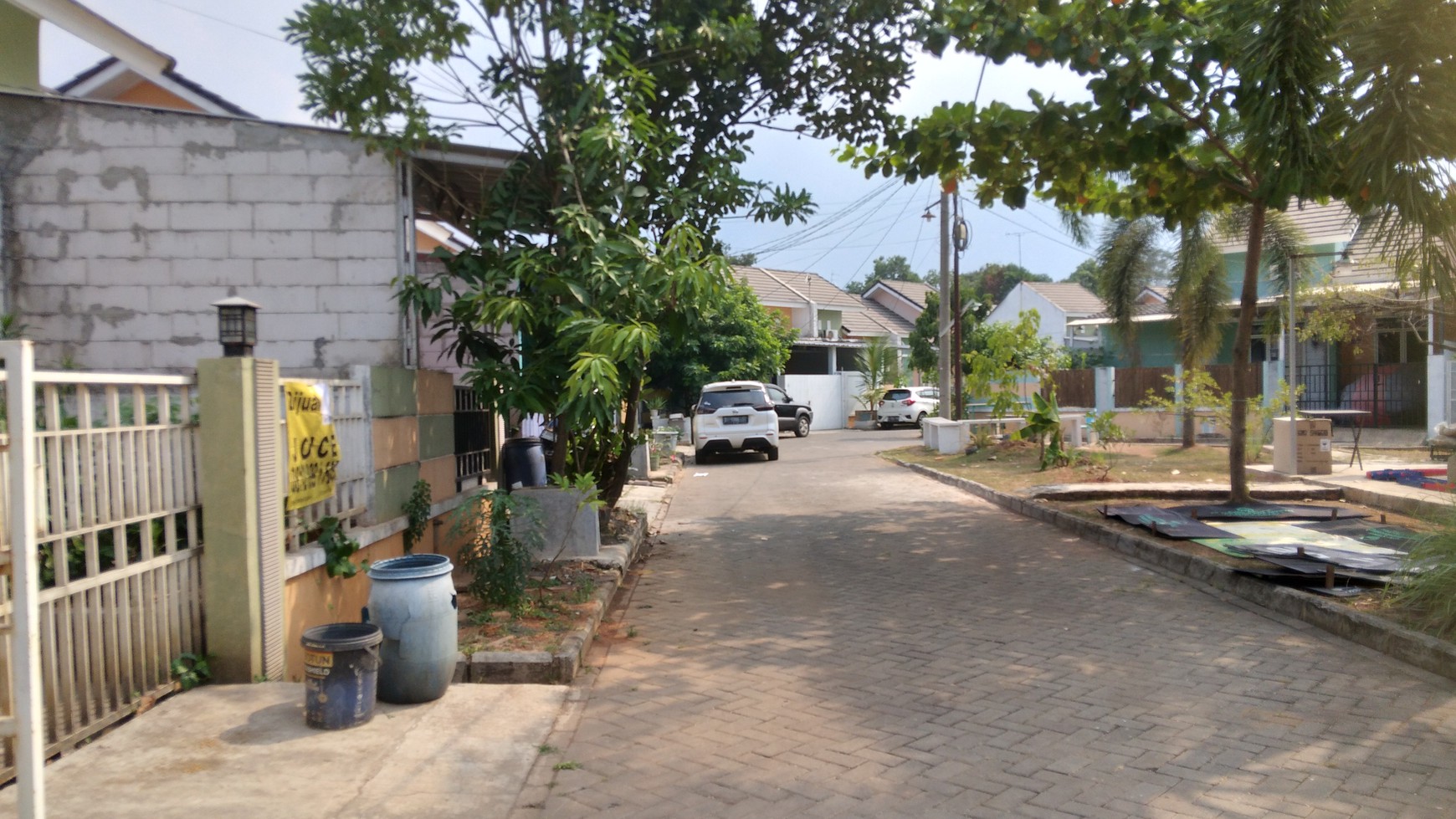 Rumah 1 lantai depan taman di Grand Nusa Indah Cileungsi harga nego