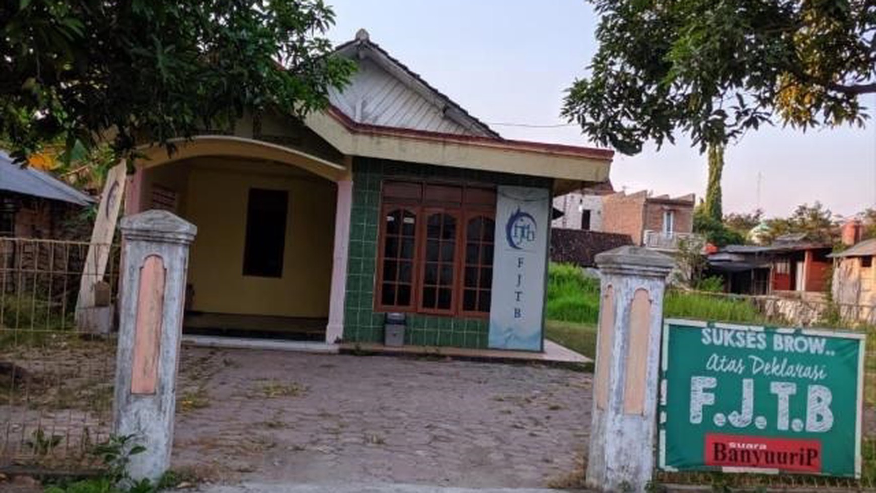 Rumah Lokasi Strategis Pinggir Jalan Raya Besar Dikawasan Kuman, Kota Bojonegoro