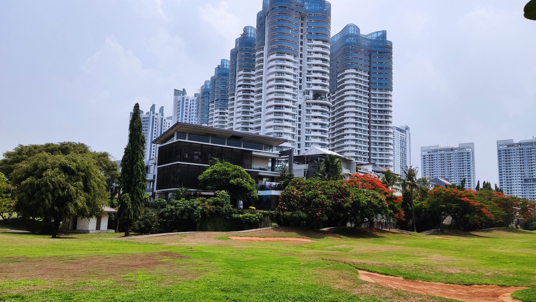 For Sale Springhill Golf Residence - Kemayoran - Luxurious House View Golf - 