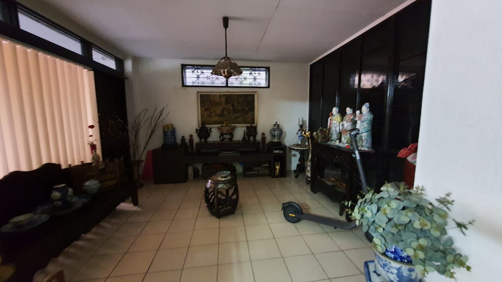 Dijual Rumah lama Jl Irian, Menteng - Jakarta Pusat