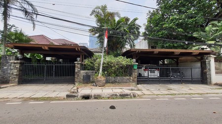 Dijual Rumah lama Jl Irian, Menteng - Jakarta Pusat