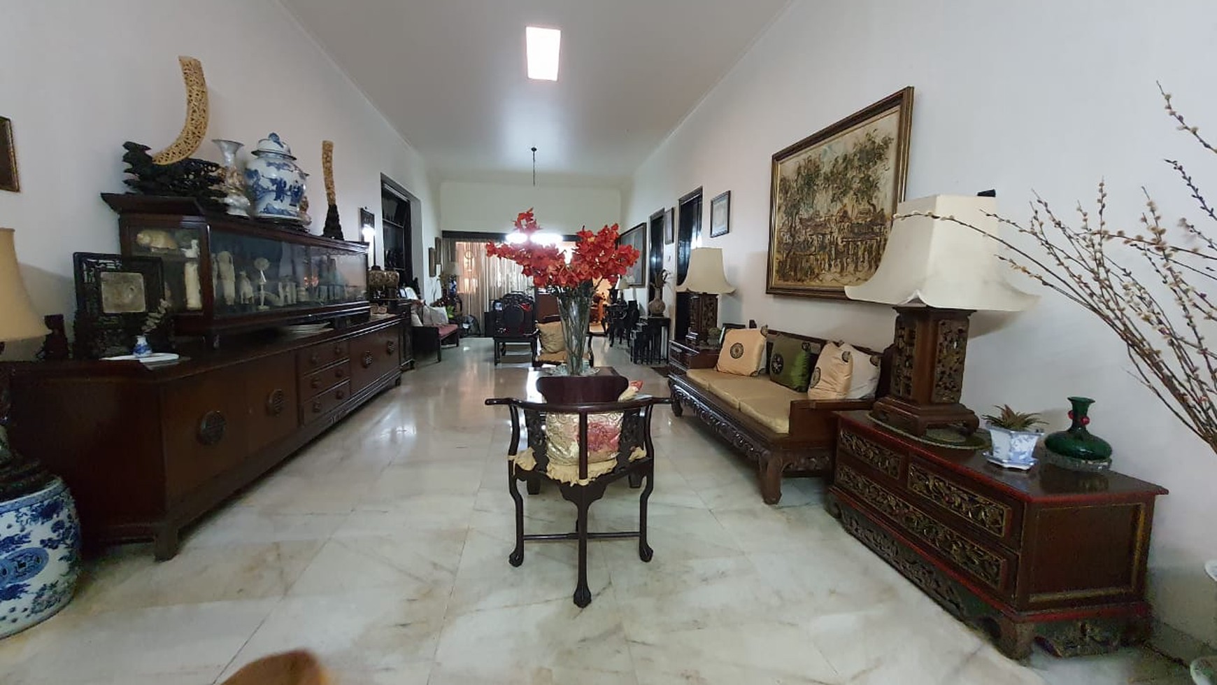 Dijual Rumah lama Jl Irian, Menteng - Jakarta Pusat