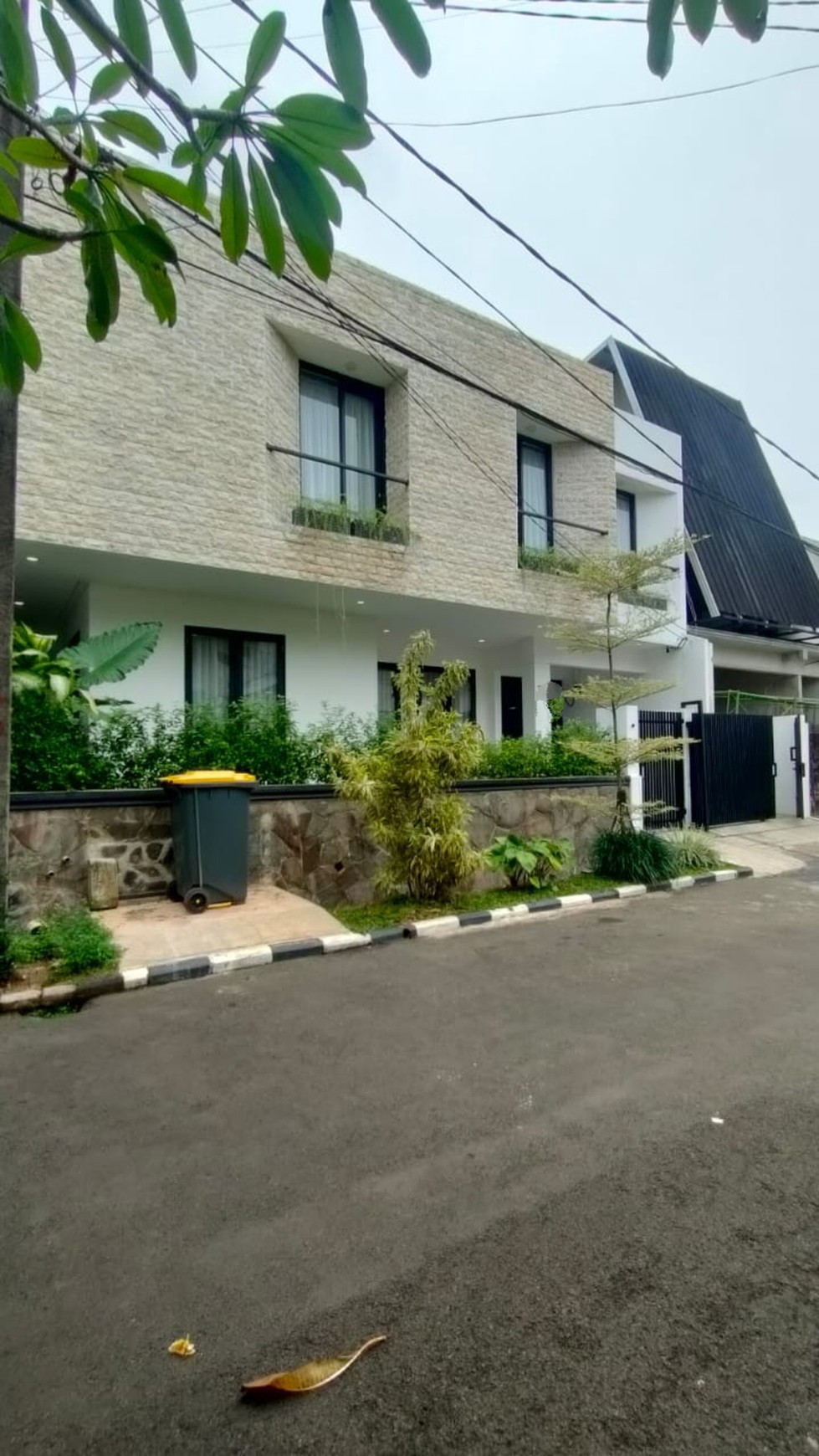 Rumah cantik, Lux, minimalis di Bintaro 