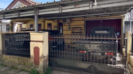 Dijual Rumah Pertigaan Jalan P.E.M. Nur