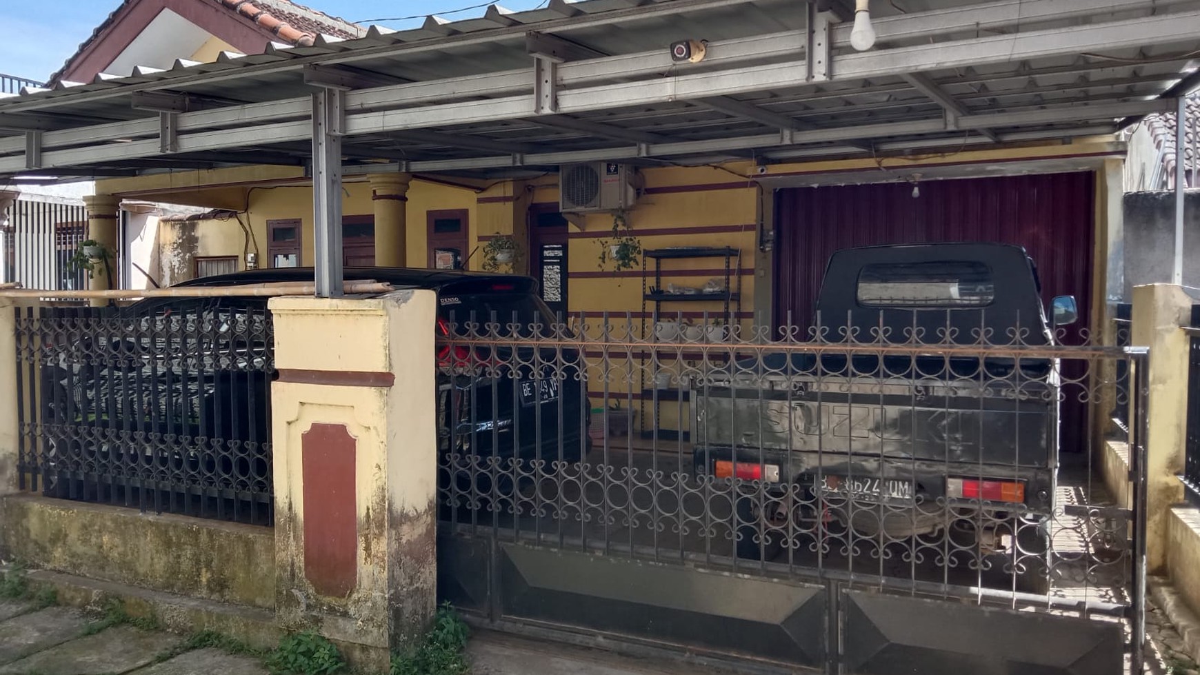 Dijual Rumah Pertigaan Jalan P.E.M. Nur