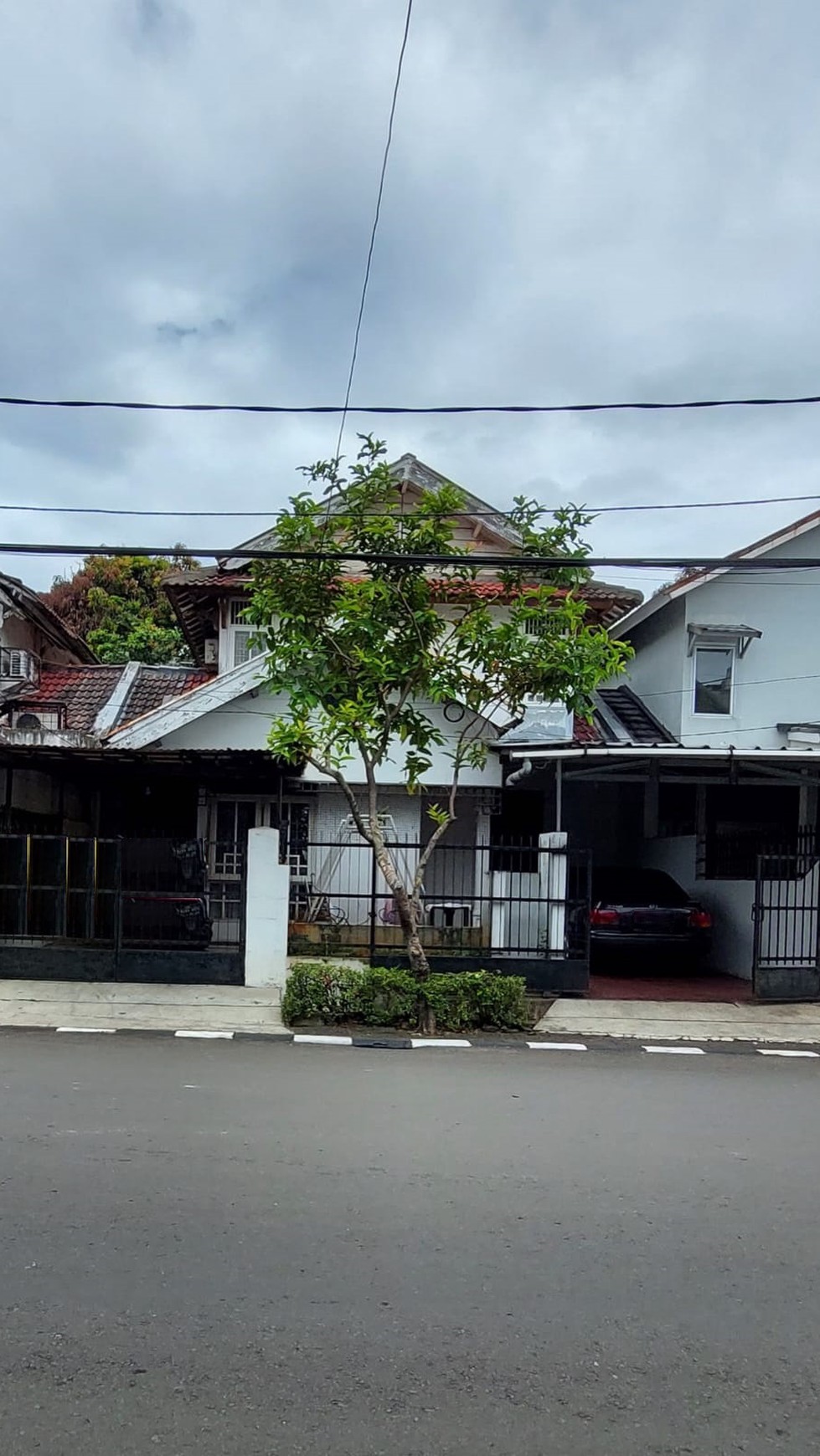 Rumah siap huni di Bintaro sektor 3