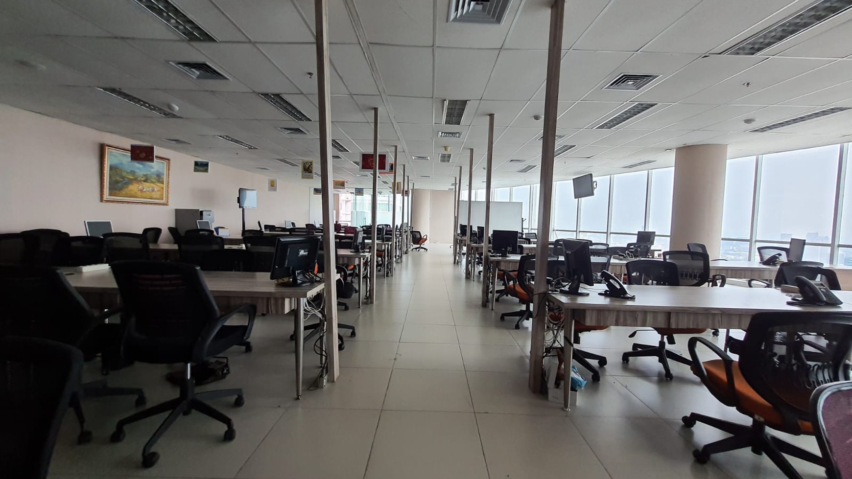 Dijua office space di AXA Tower