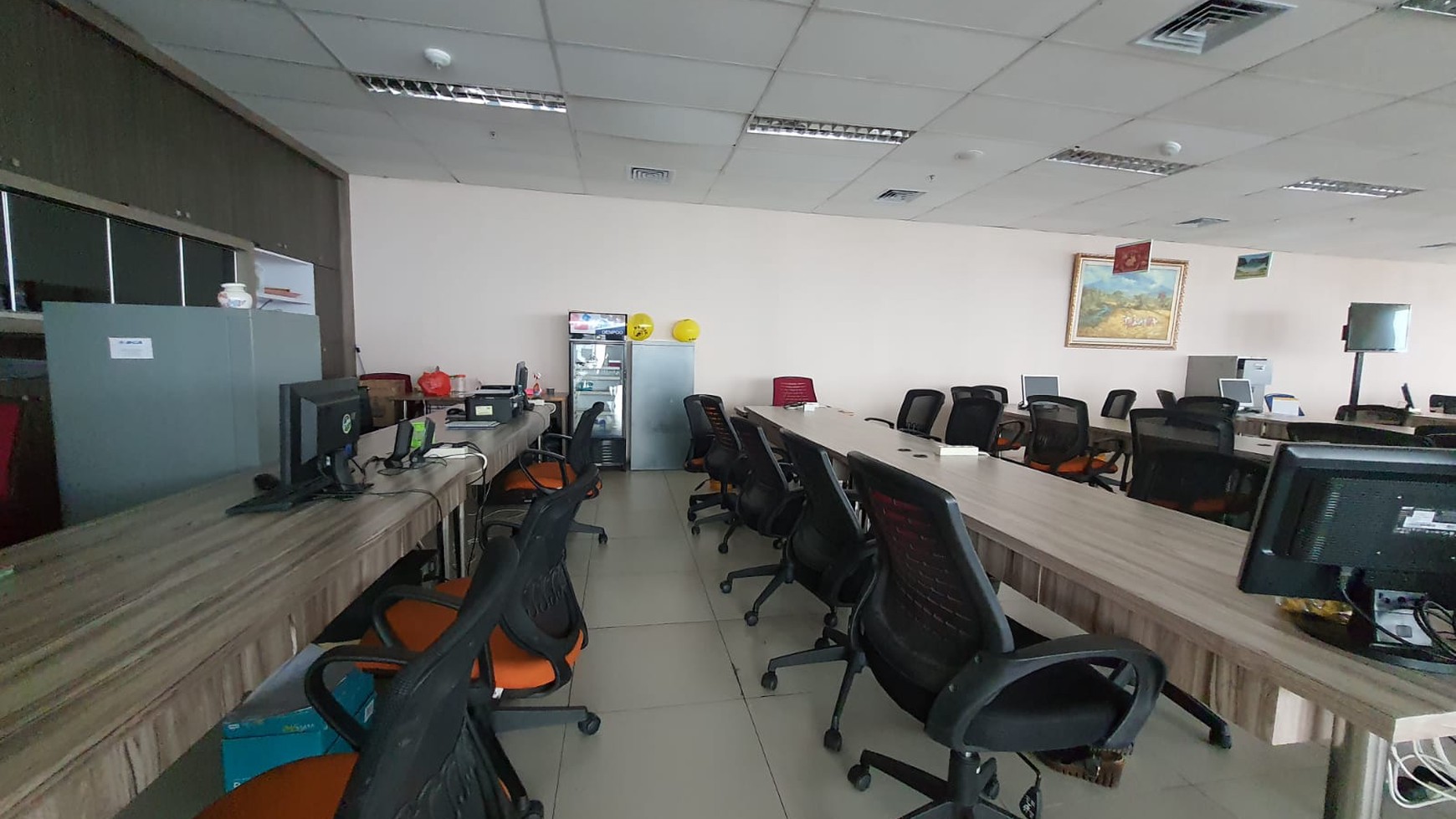 Dijua office space di AXA Tower