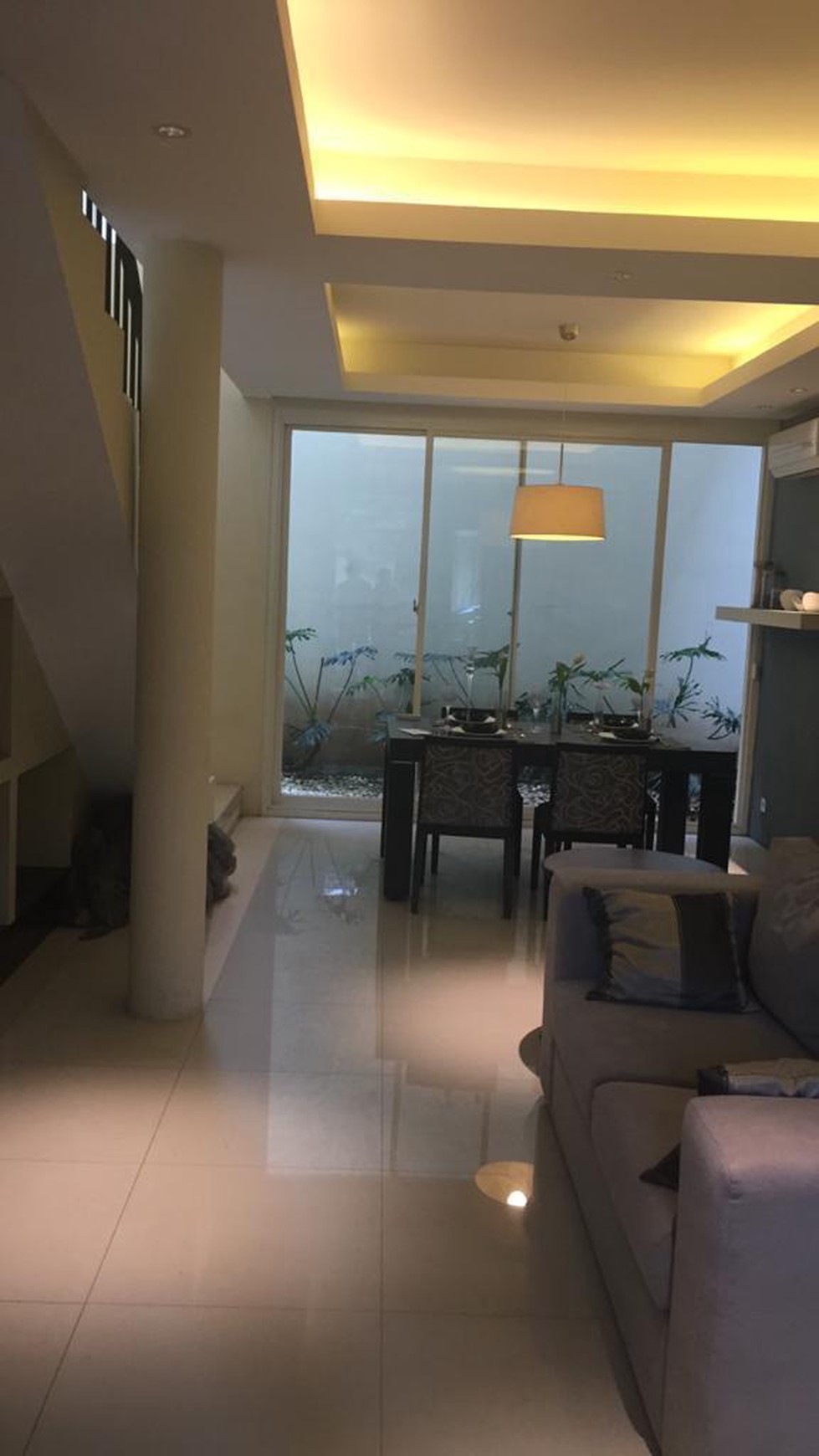 Rumah Dian Istana Moca Verbana FULL Furnished - TerMURAH - Strategis Lokasi  Surabaya Barat Dekat Citraland, Pakuwon Mall, Akses Tol Gunungsari