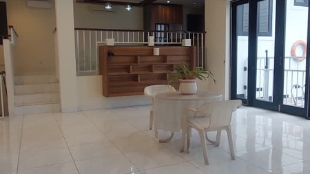  Beautifull House with swimming pool at Senopati Area