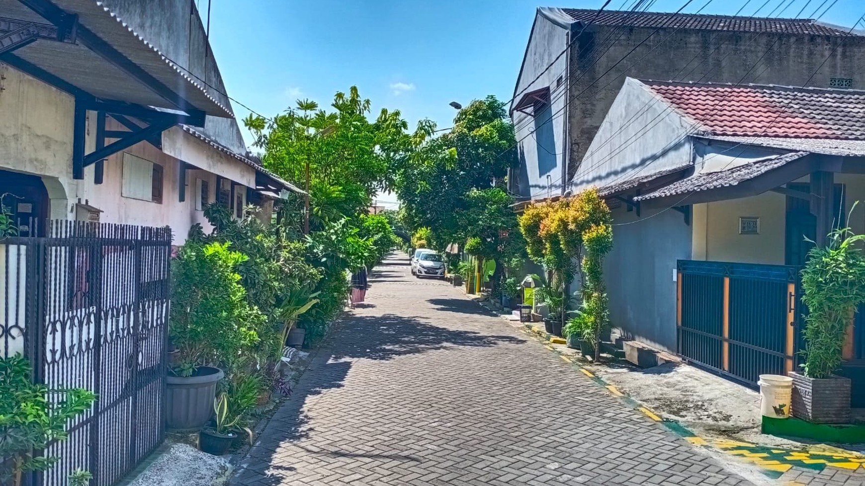 Rumah Lokasi Strategis dengan Hunian Nyaman dan Asri @Karawaci