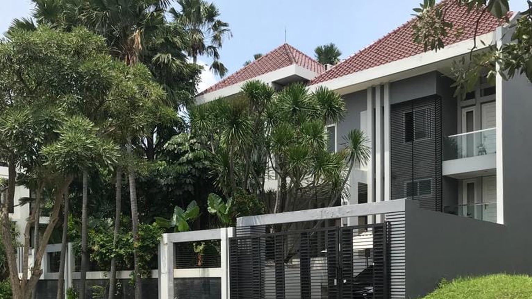 Dijual Rumah Modern Mewah Full Furnished  Row Jalan KEMBAR  Citraland Utama dekat Gwalk Citraland  Modern Minimalis  Siap Huni