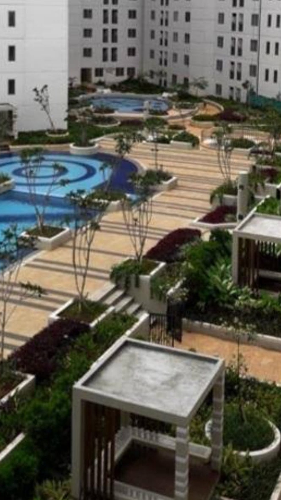 Apt Bassura City furnish,Tower diatas Mall, lantai terendah view pool