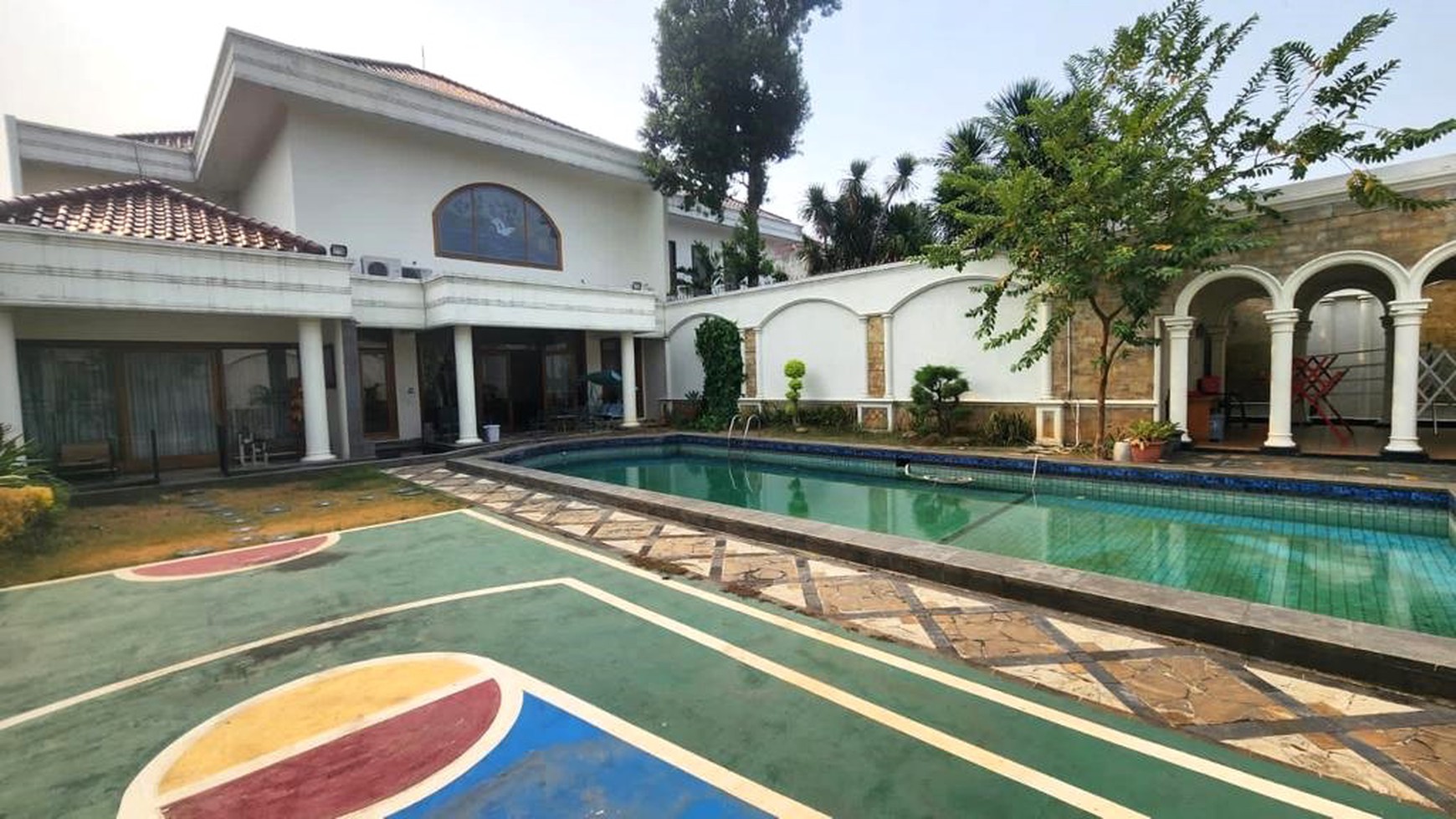 Dijual Rumah ada Pool Lokasi Strategis di Cipete Jakarta Selatan