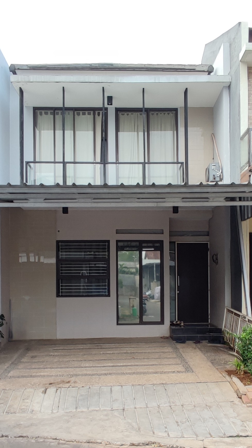 Termurah. Rumah modern minimalis di Golden Park 1, Serpong