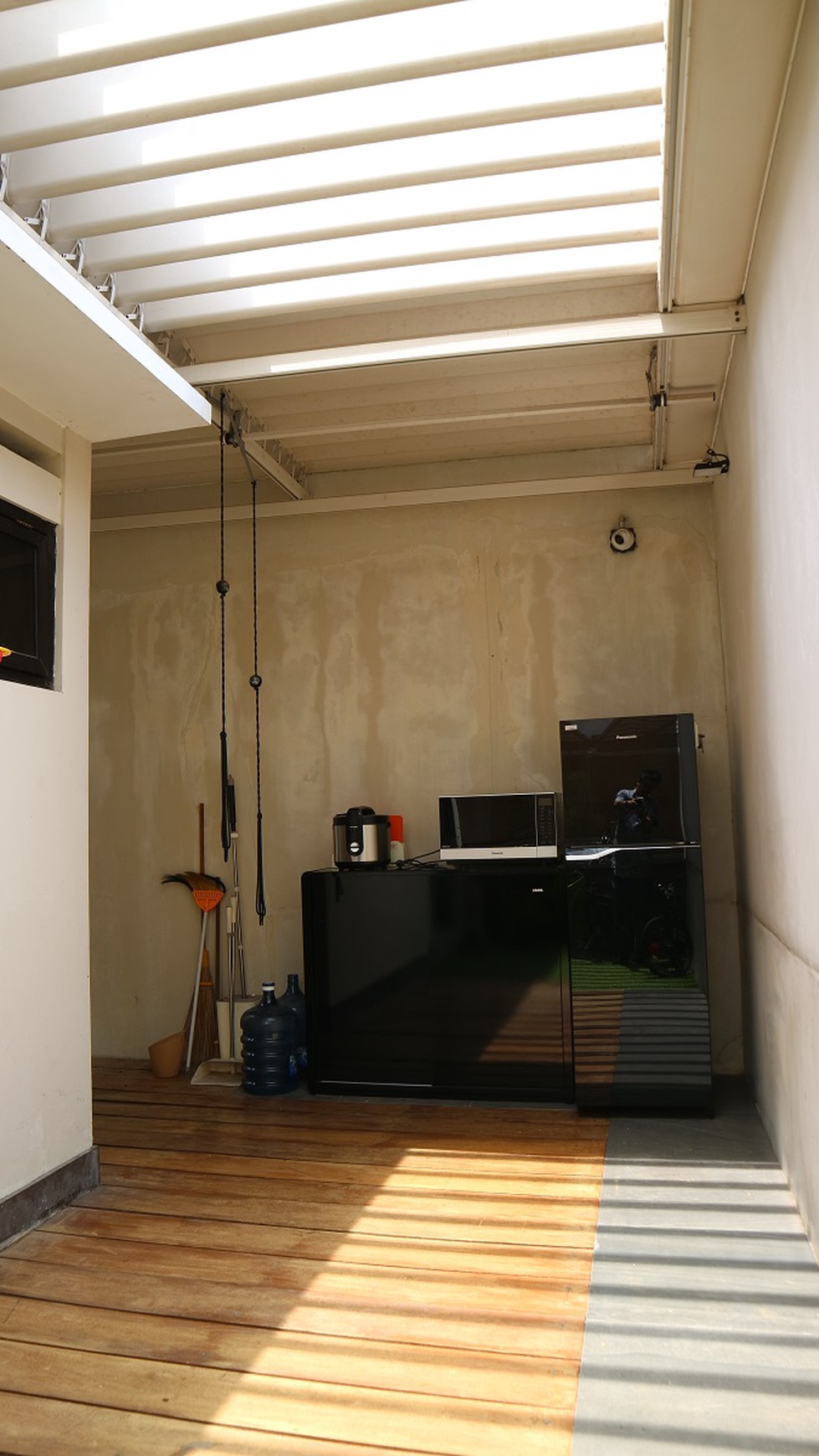 RUMAH CANTIK DENGAN DESAIN MINIMALIS, SIAP HUNI, DI PERUM ADARA CITRA, KALASAN, SLEMAN