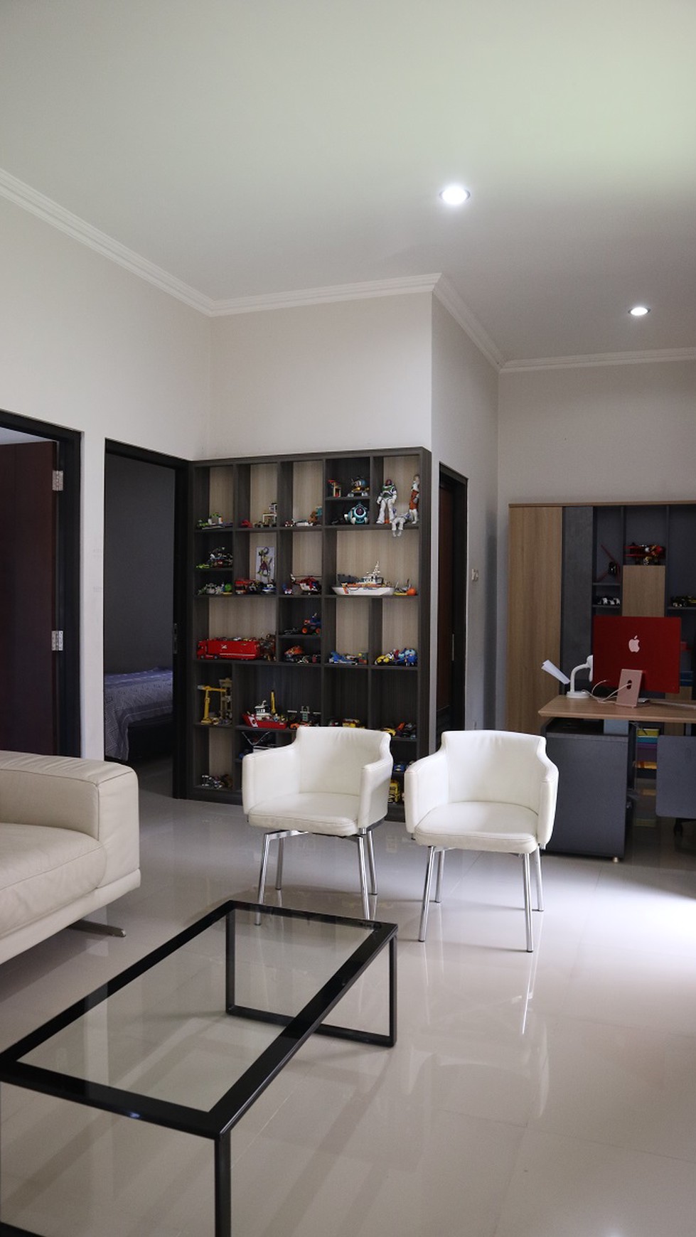 RUMAH CANTIK DENGAN DESAIN MINIMALIS, SIAP HUNI, DI PERUM ADARA CITRA, KALASAN, SLEMAN