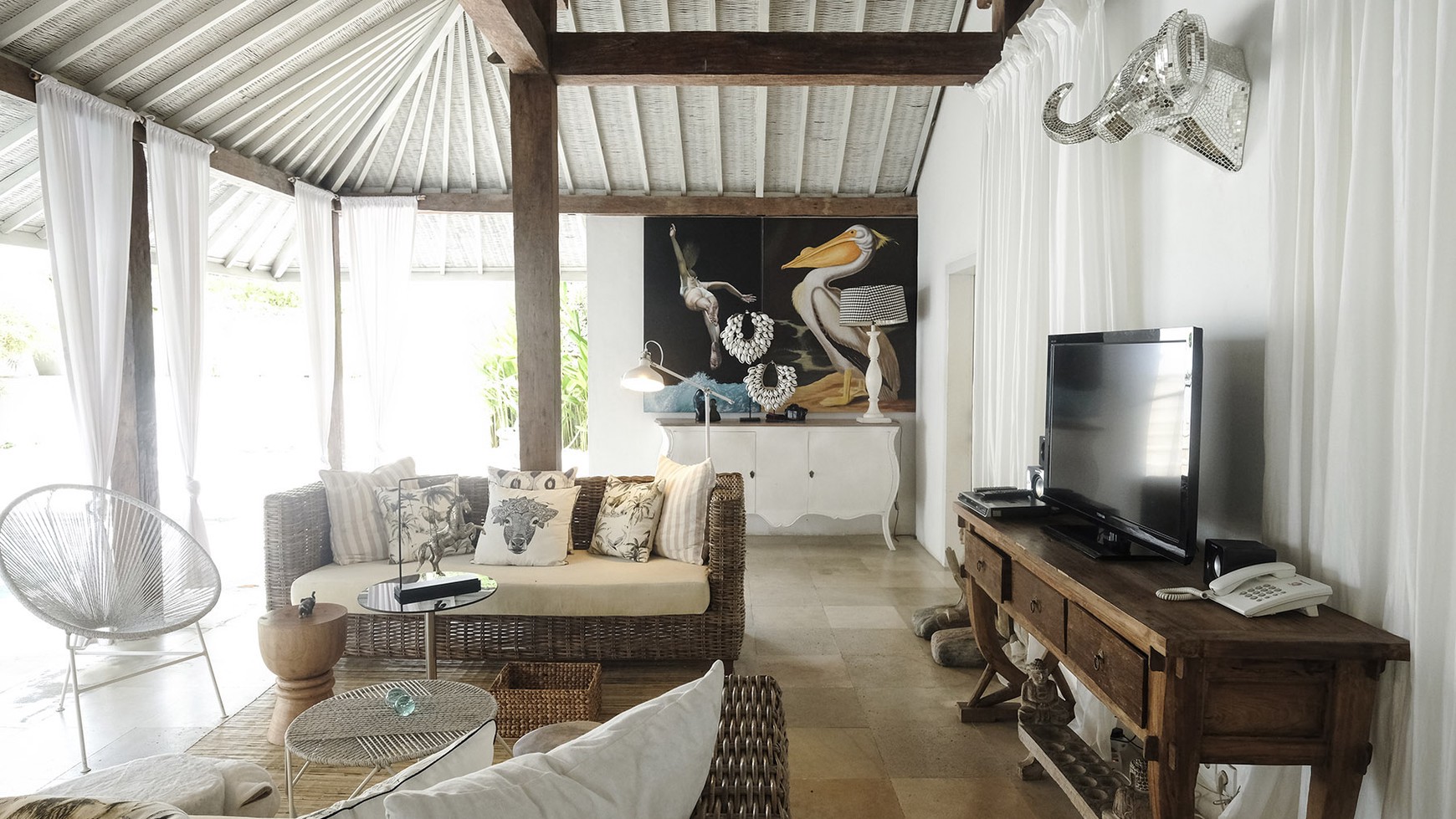 FREEHOLD BOUTIQUE PRIVATE RESIDENCE VILLA WITH ORGANIC GARDENS IN CANGGU AREA