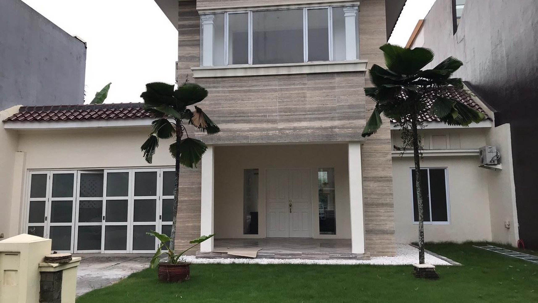 Rumah mewah hitungan tanah di Sutera Lavender