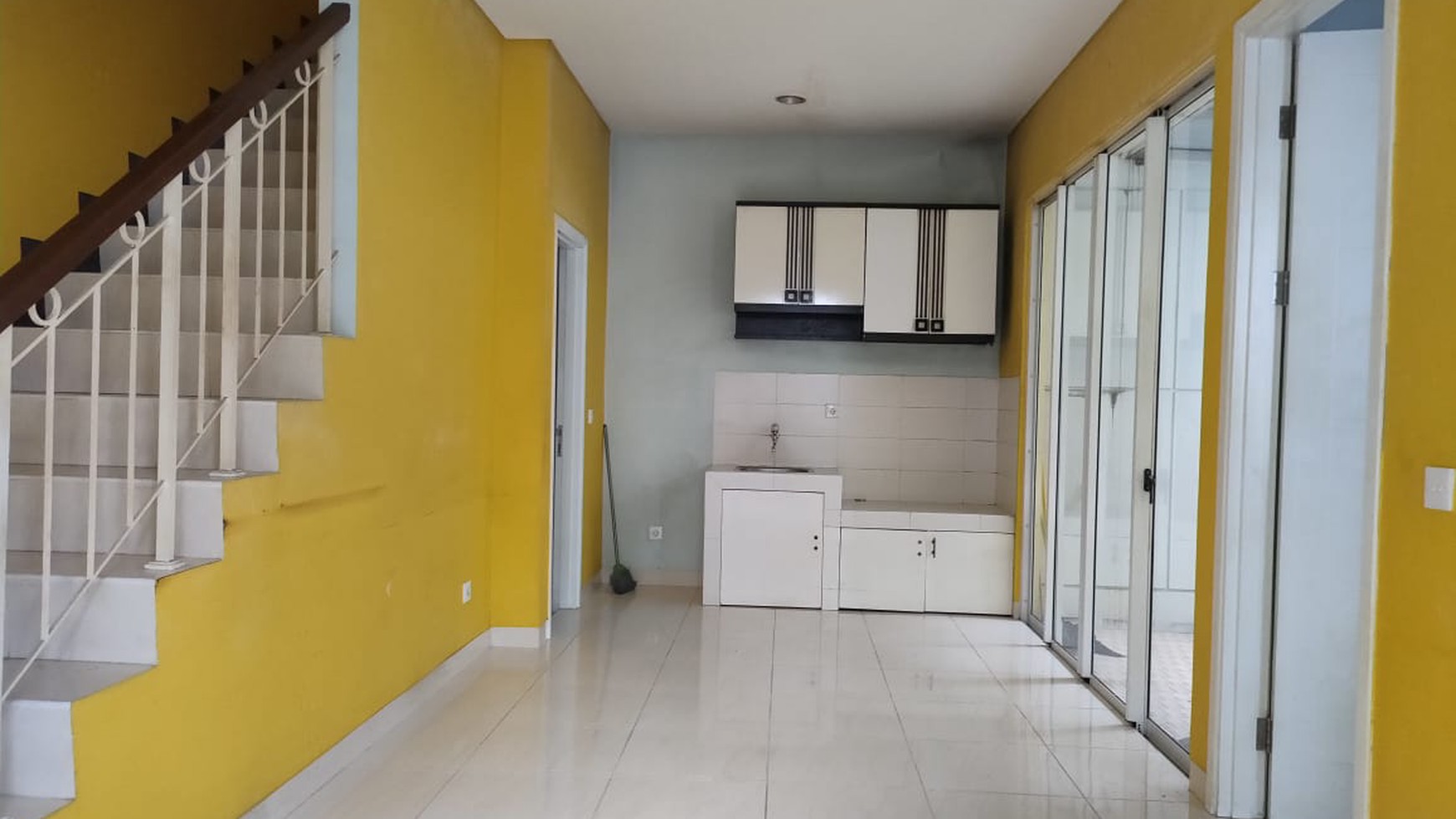 Turun harga rumah rapi siap huni di vanya park