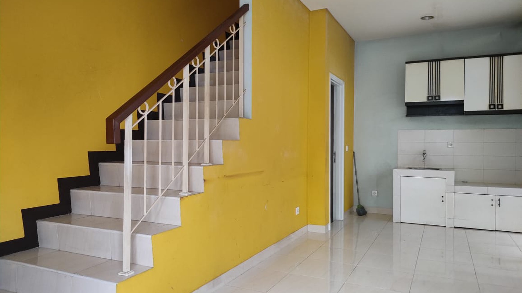 Turun harga rumah rapi siap huni di vanya park